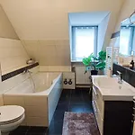 Zen Maisonette - 2 Schlafzimmer - Grosszuegiger Wohn- Essbereich - Kueche كارلسروه