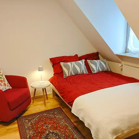 Zen Maisonette - 2 Schlafzimmer - Grosszuegiger Wohn- Essbereich - Kueche